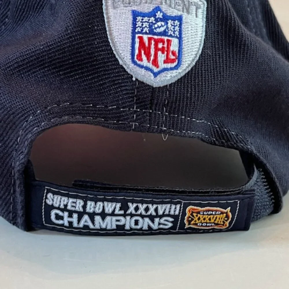 NEW ENGLAND PATRIOTS Super Bowl XXXVIII Champions Locker Room Hat-NEW